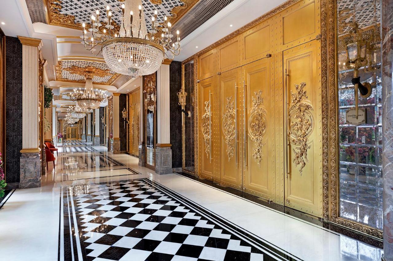 Hotel Alexandra Хонконг Екстериор снимка