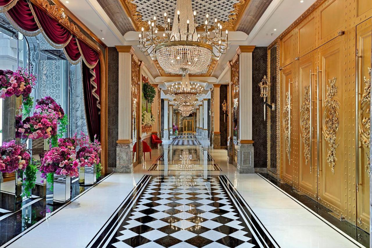Hotel Alexandra Хонконг Екстериор снимка